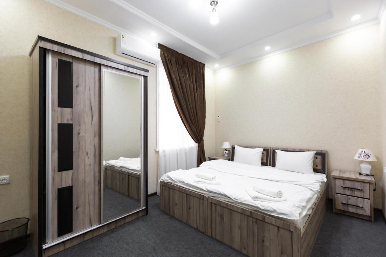 Light Hotel Tachkent Extérieur photo
