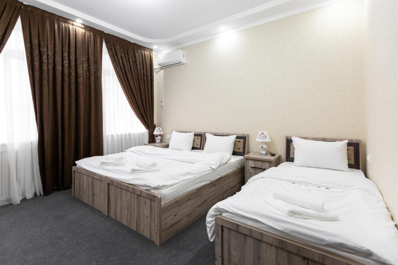 Light Hotel Tachkent Extérieur photo