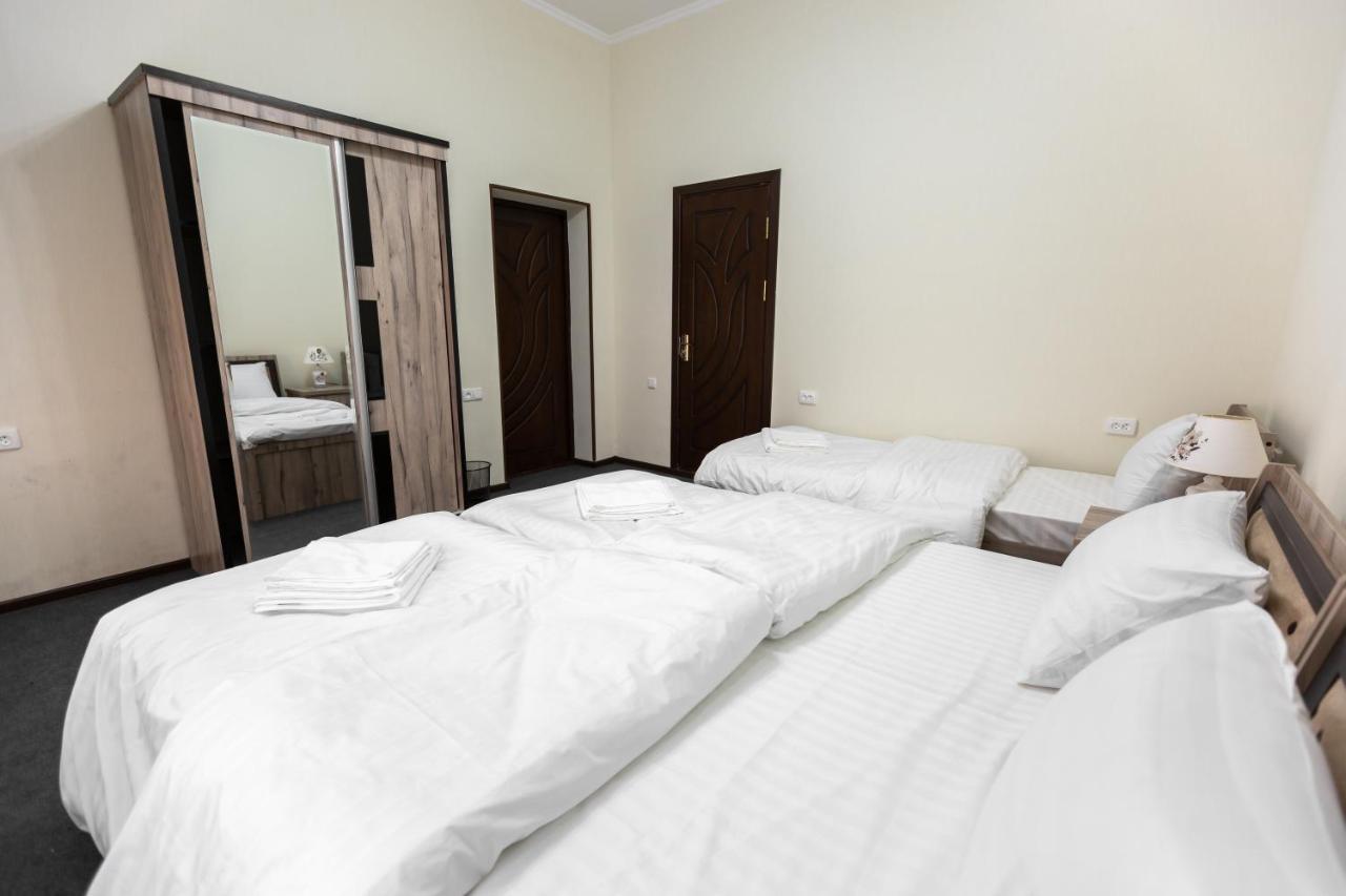 Light Hotel Tachkent Extérieur photo
