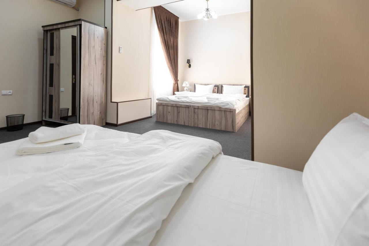 Light Hotel Tachkent Extérieur photo