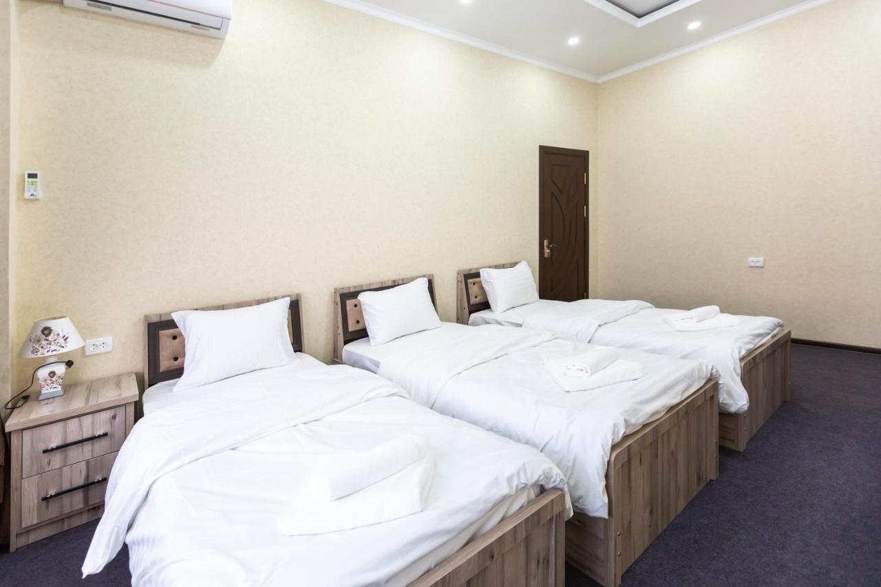 Light Hotel Tachkent Extérieur photo