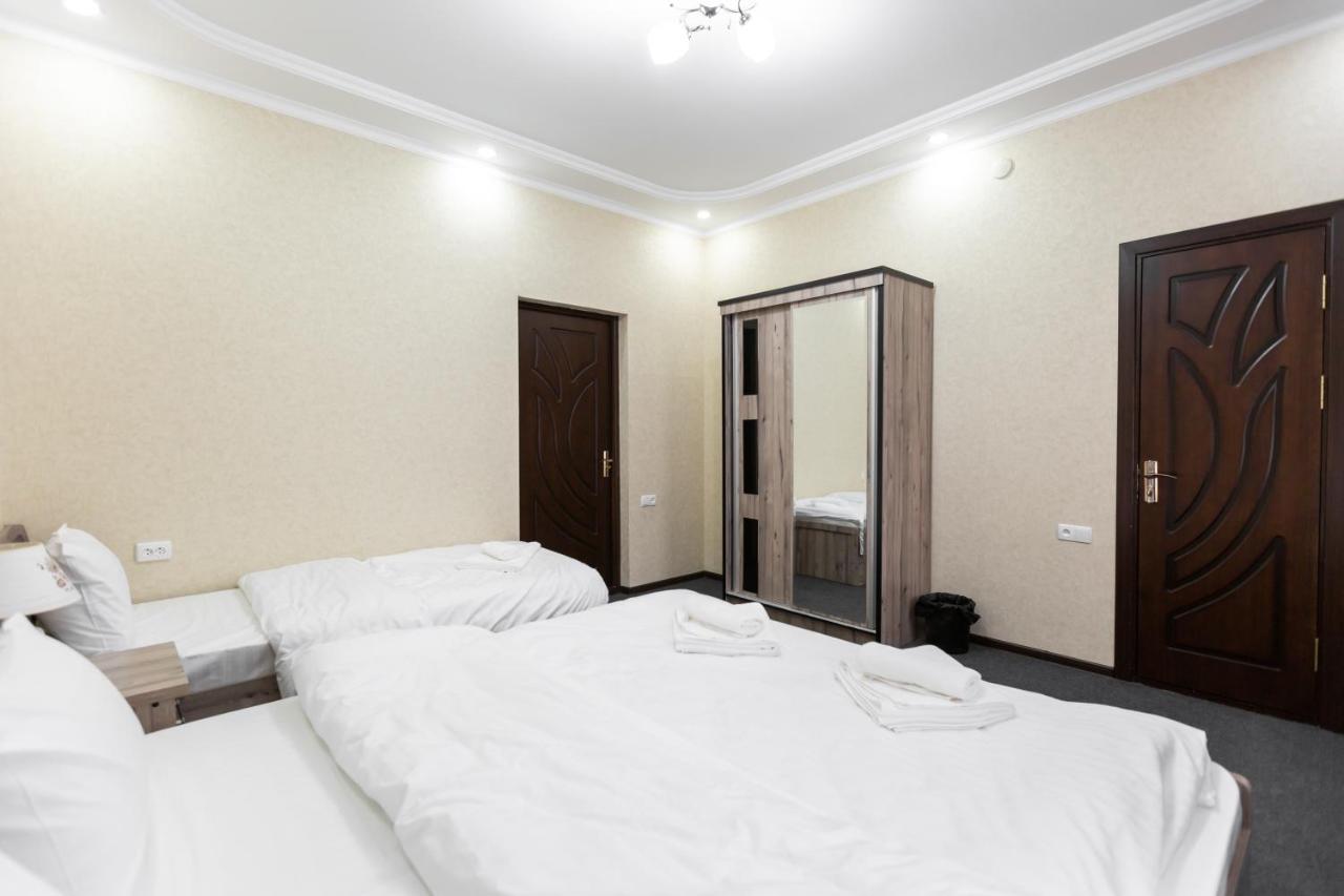 Light Hotel Tachkent Extérieur photo