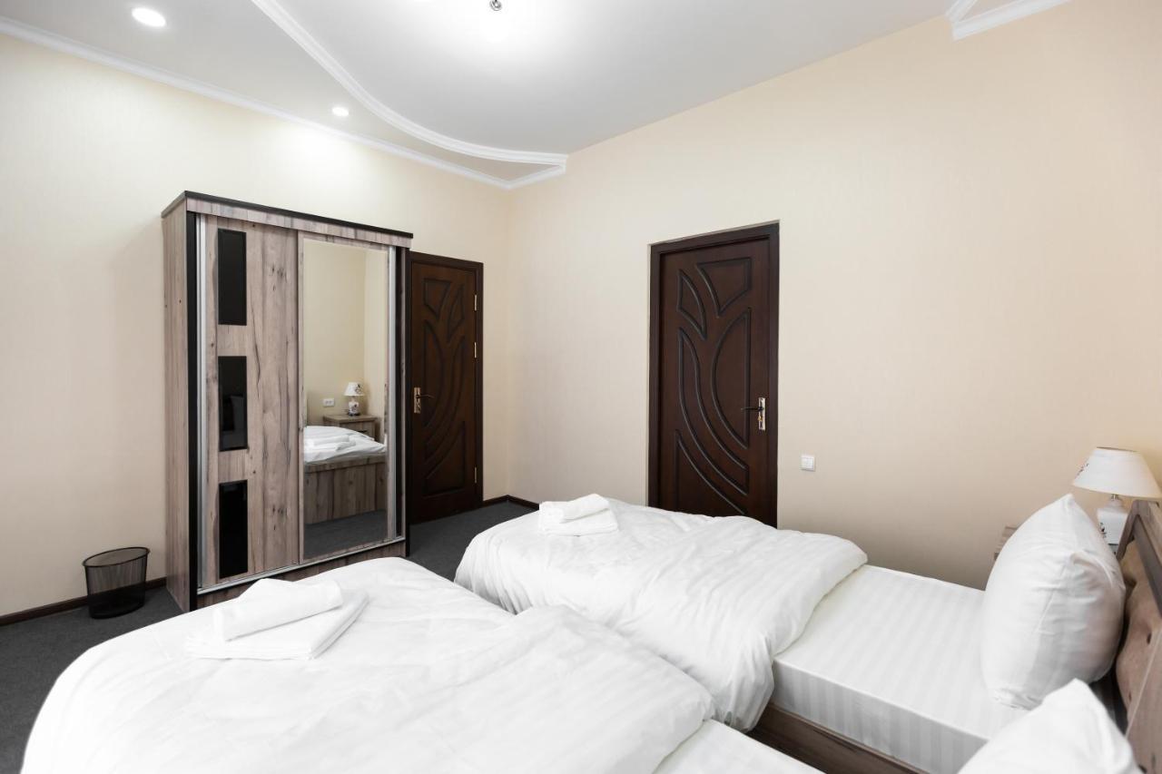 Light Hotel Tachkent Extérieur photo